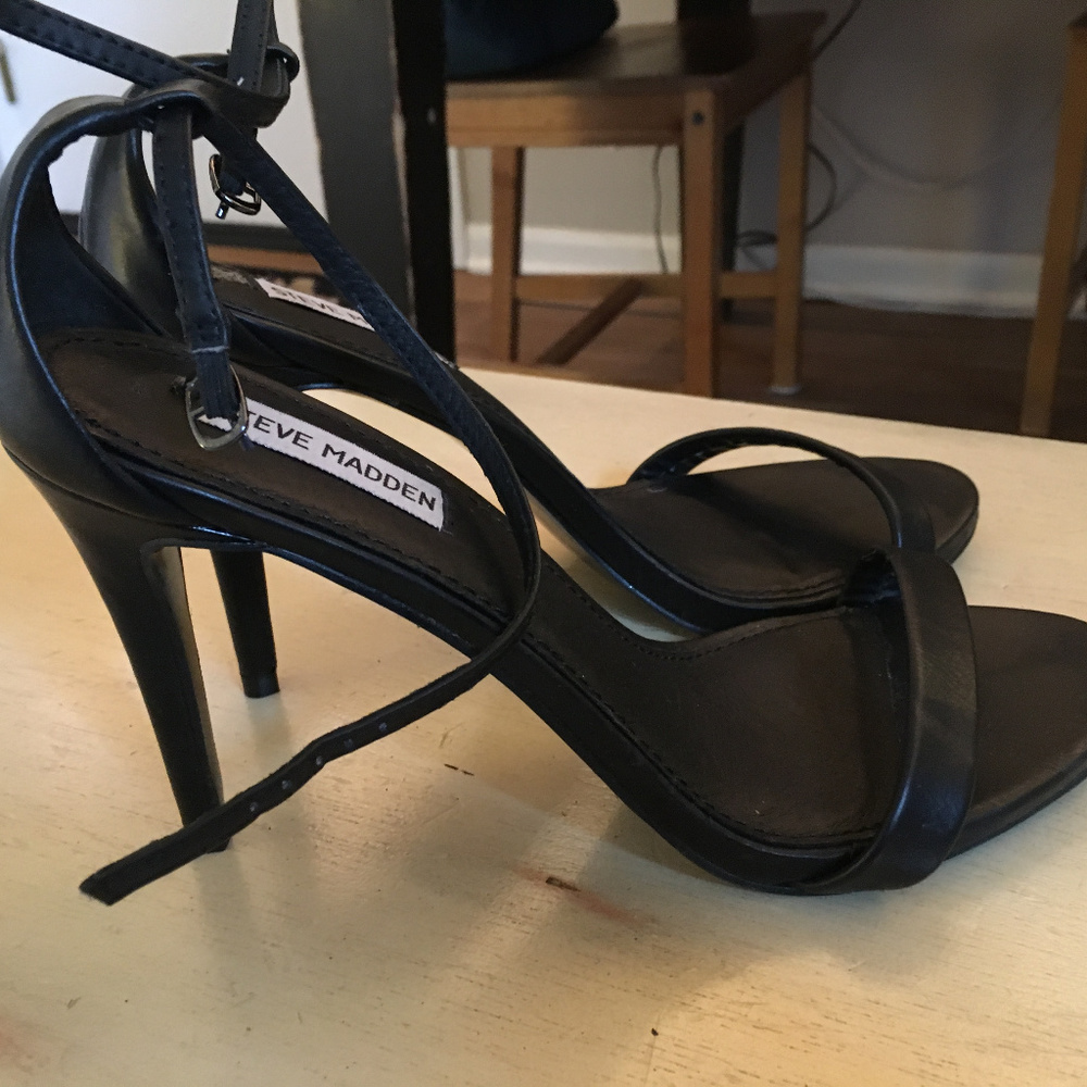 Steve Madden Stecy Black Heel